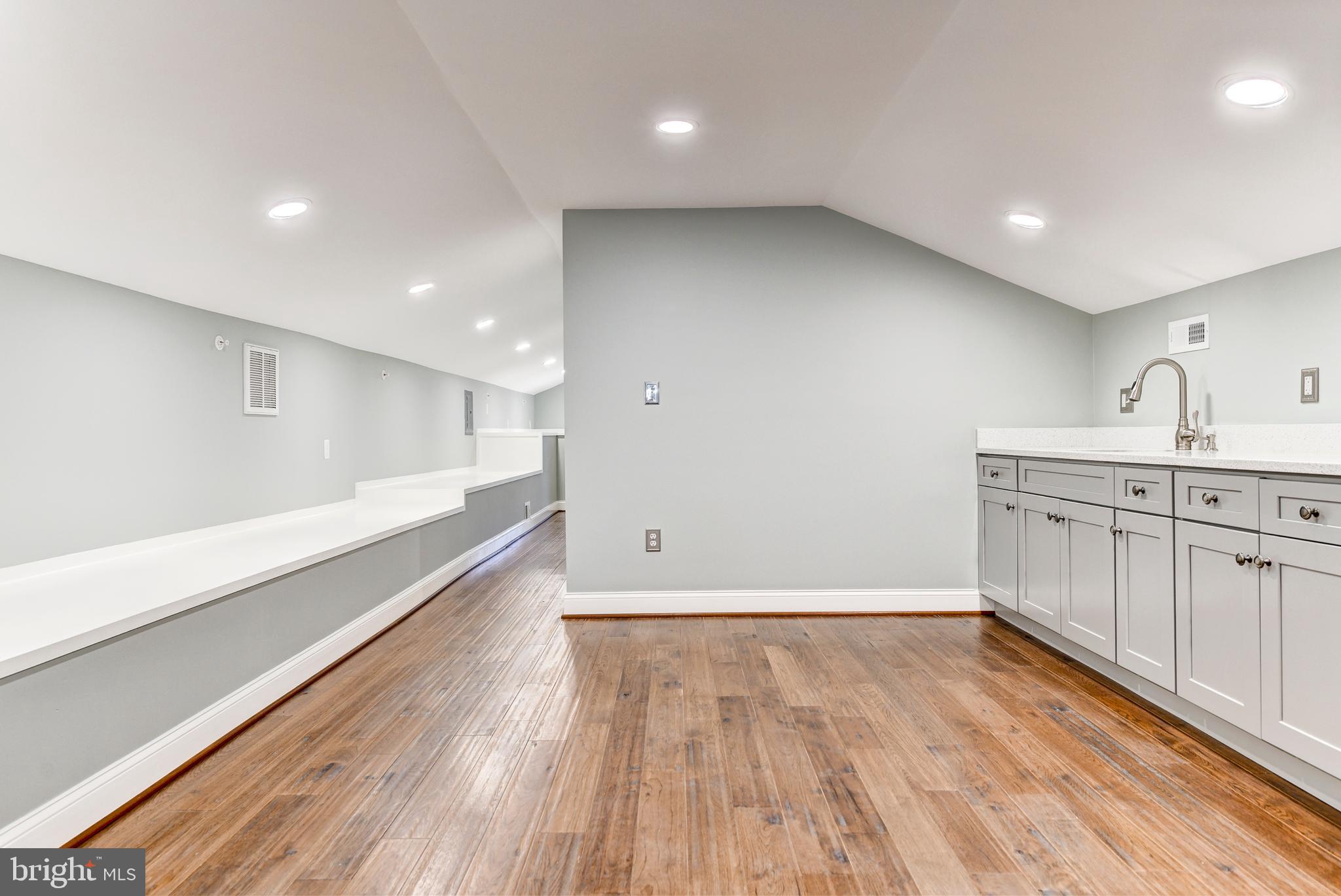 218 Morgan St NW #2