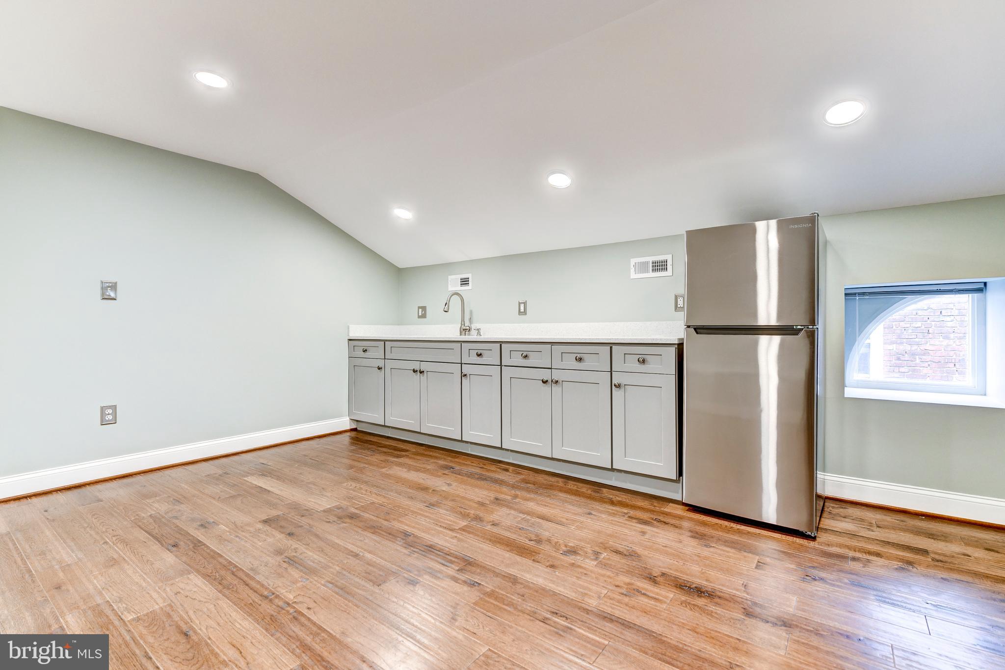 218 Morgan St NW #2