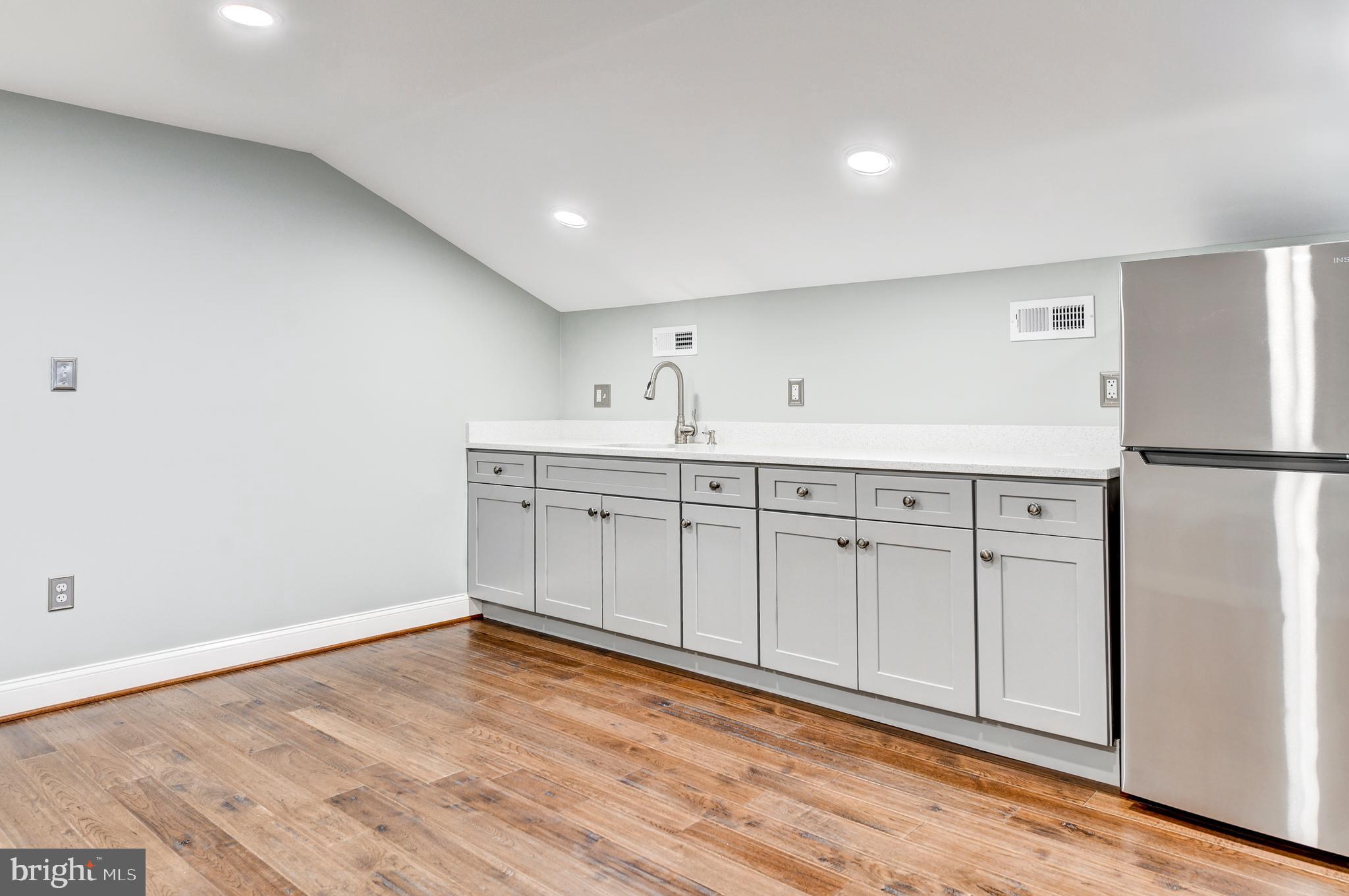 218 Morgan St NW #2