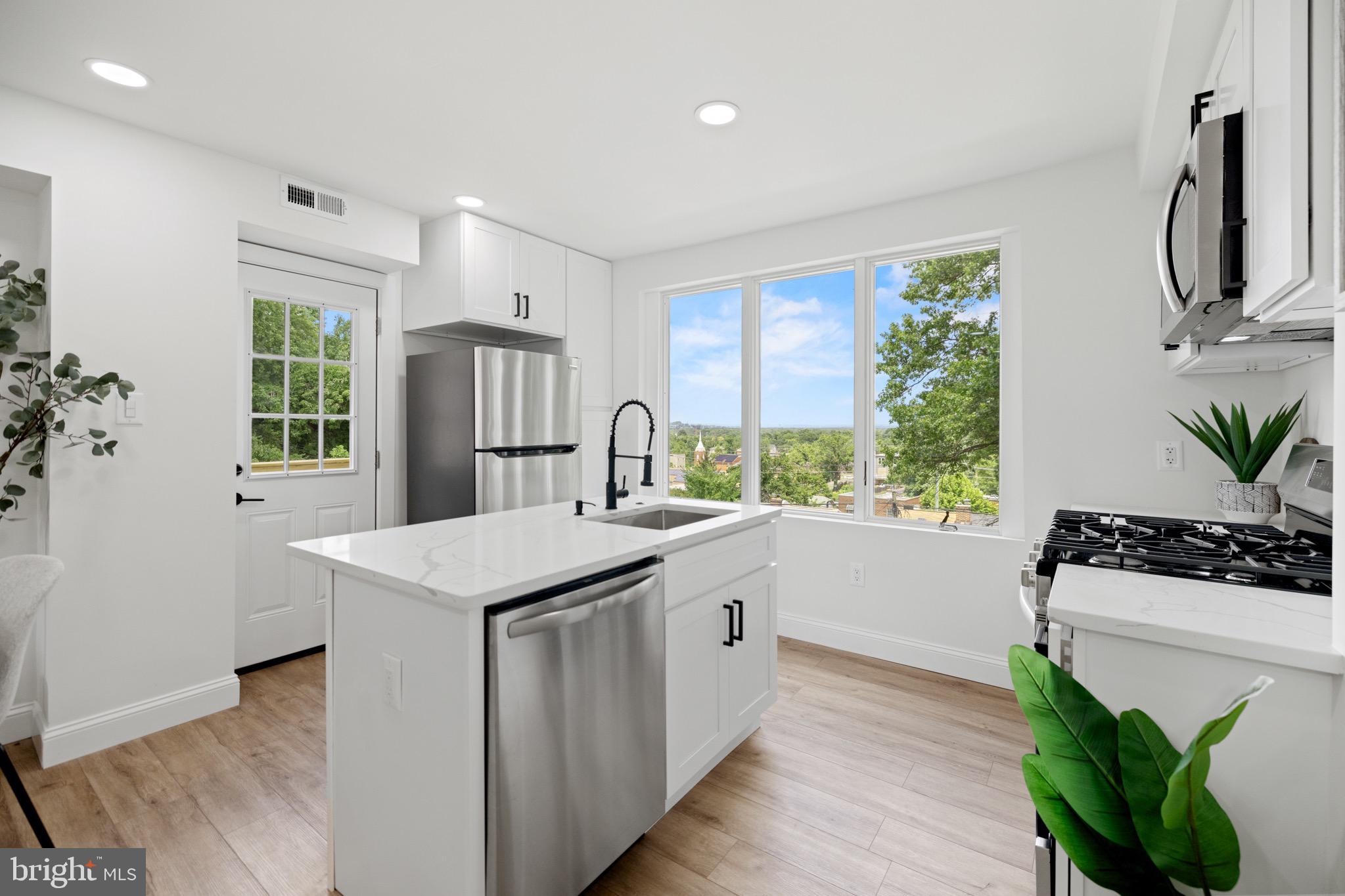 5104 JUST STREET NE