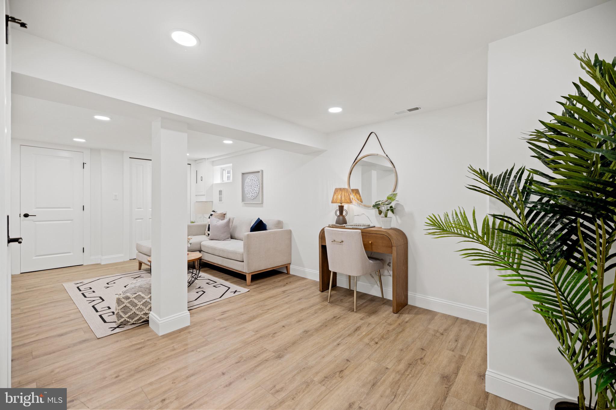5104 JUST STREET NE