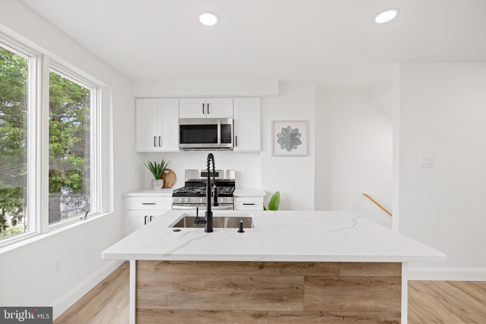 5104 JUST STREET NE