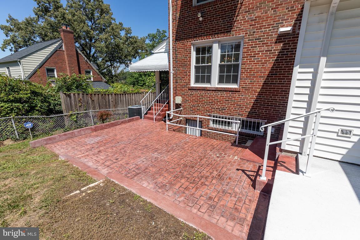 103 RITTENHOUSE STREET NE