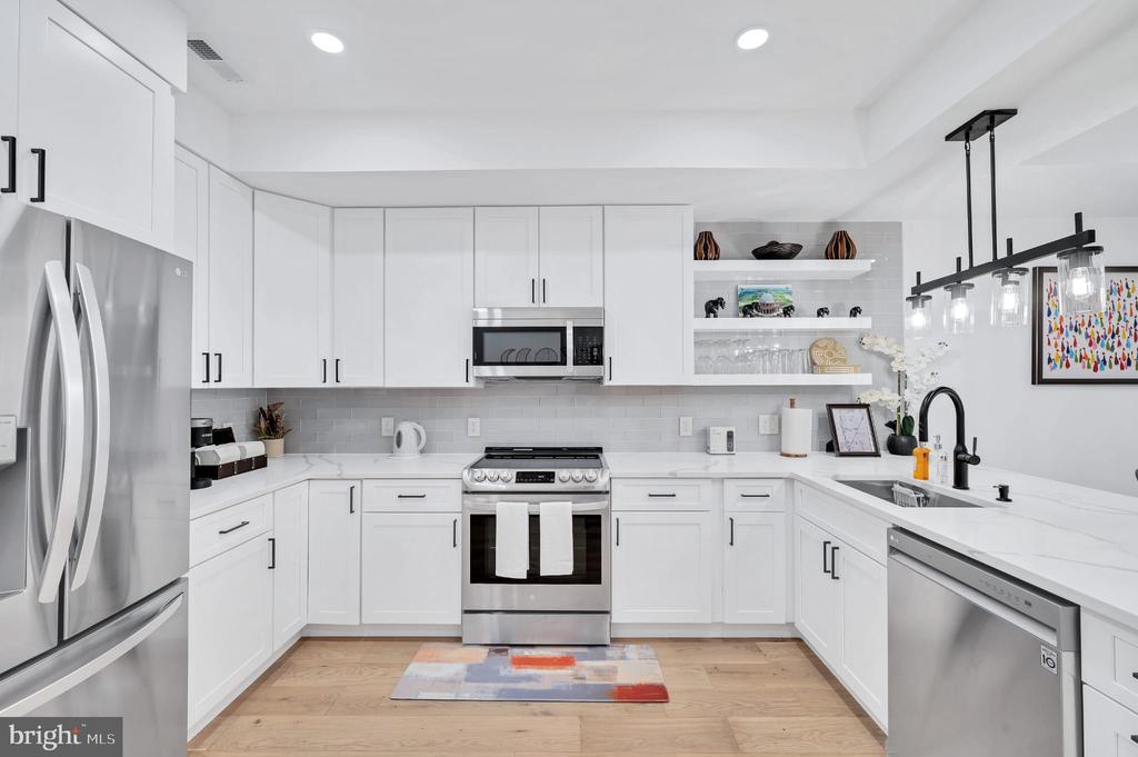 927 KENNEDY STREET NW 404