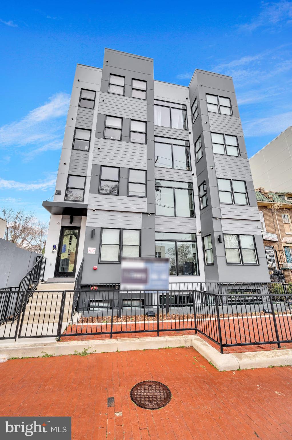 927 KENNEDY STREET NW 404
