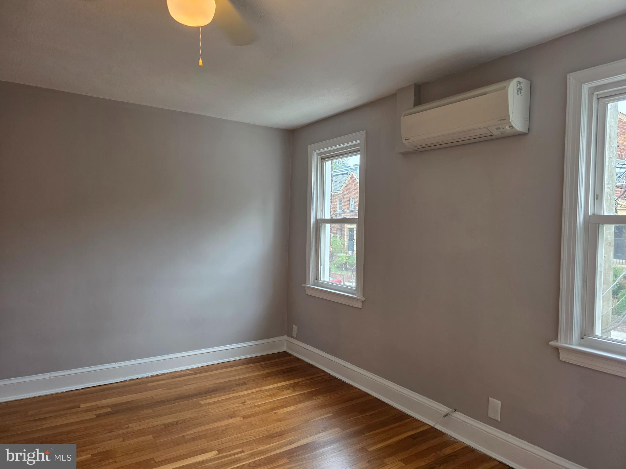 4708 3RD PLACE NW 4