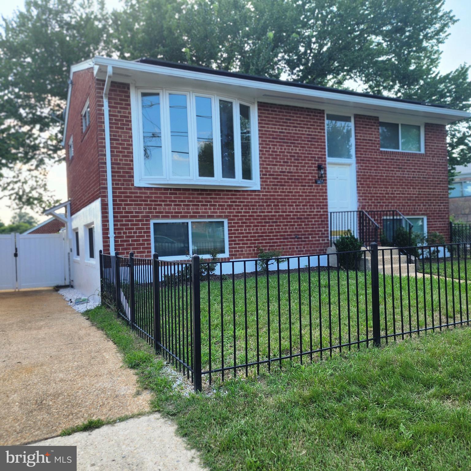 1405 42ND STREET SE