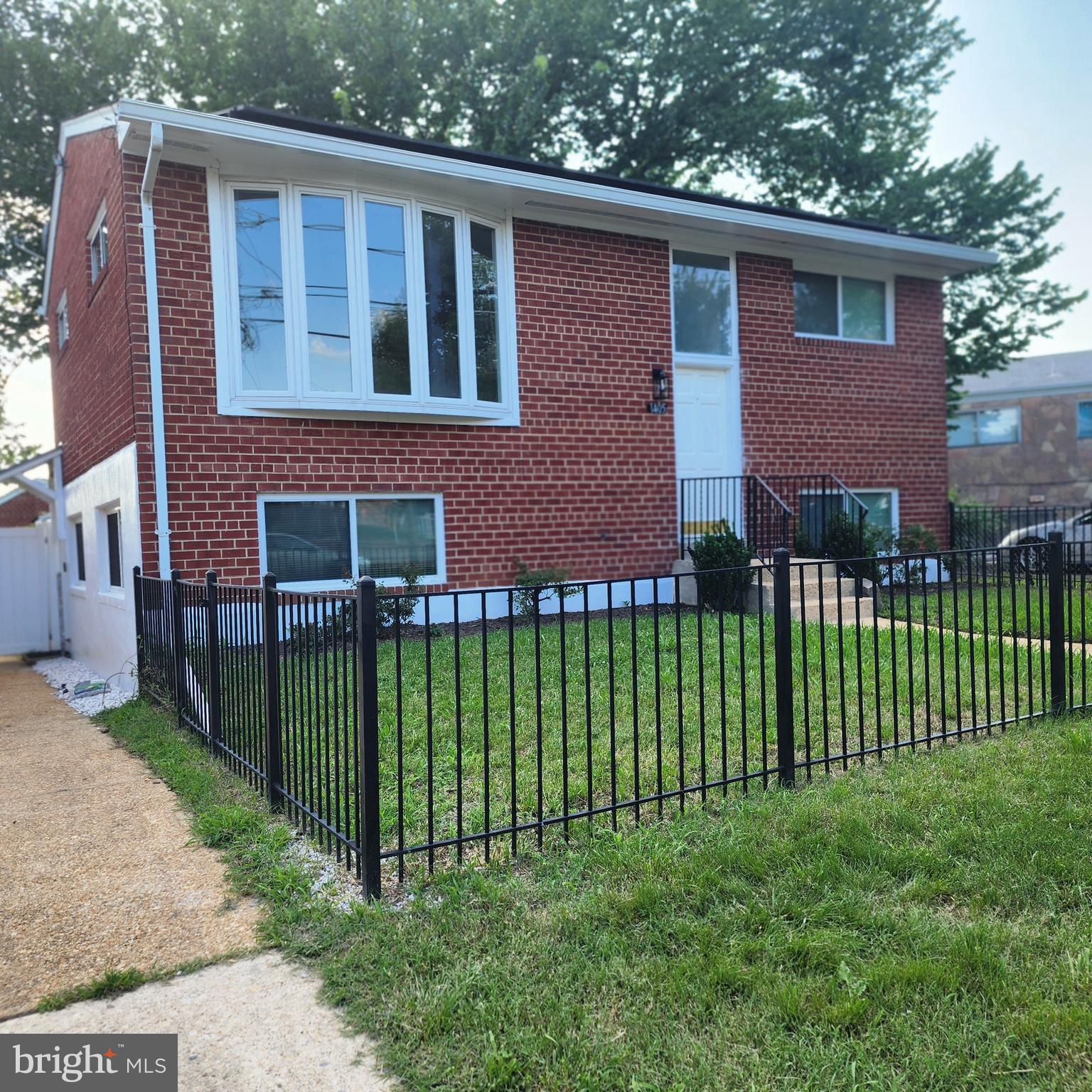 1405 42ND STREET SE