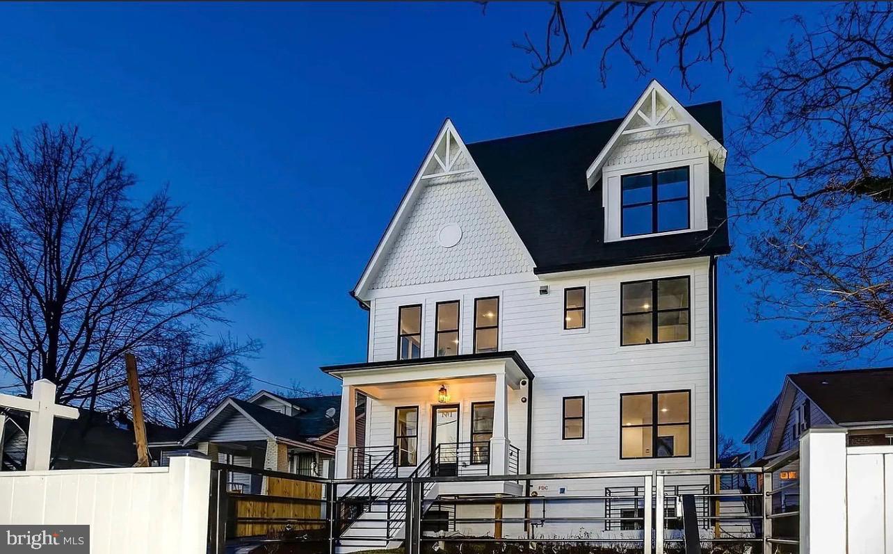 1018 BRYANT STREET NE 2
