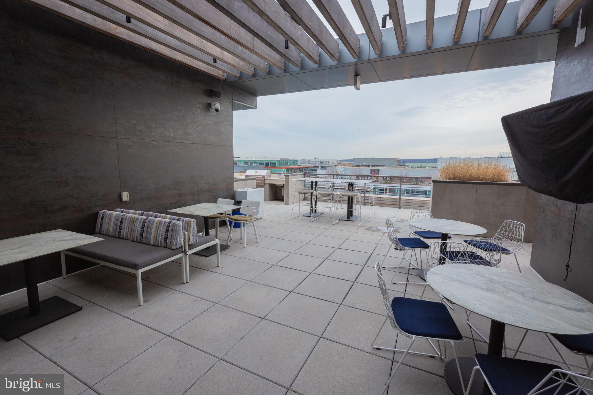 1211 VAN STREET SE TH-1H