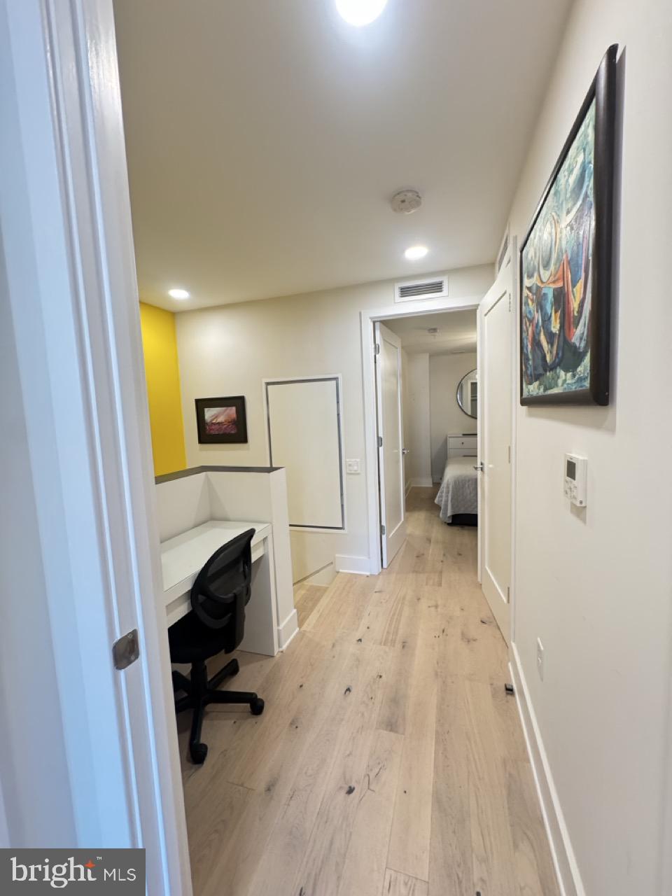 1211 VAN STREET SE TH-1H
