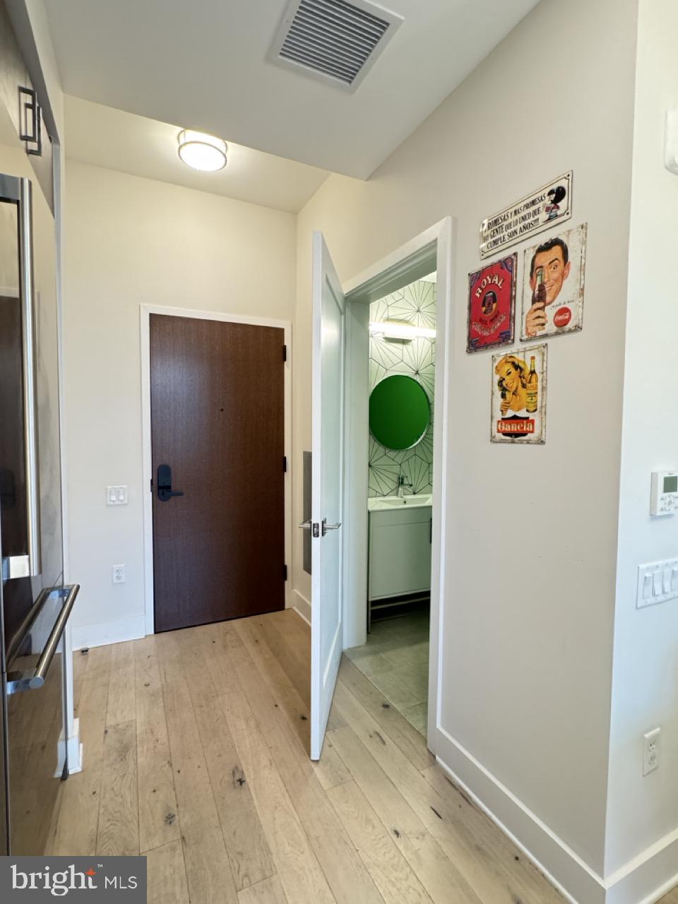 1211 VAN STREET SE TH-1H