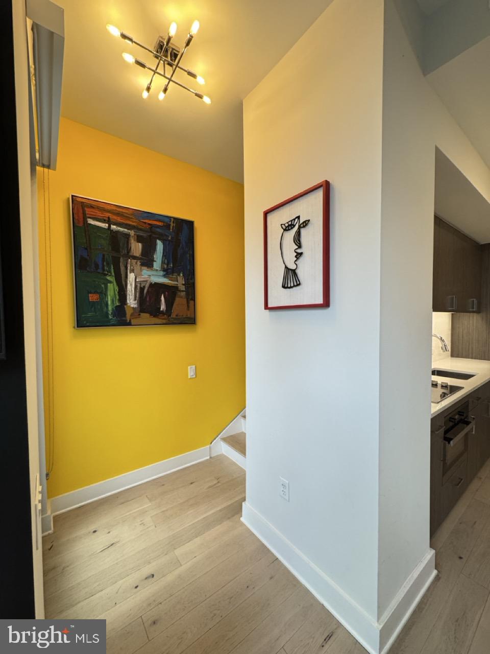 1211 VAN STREET SE TH-1H