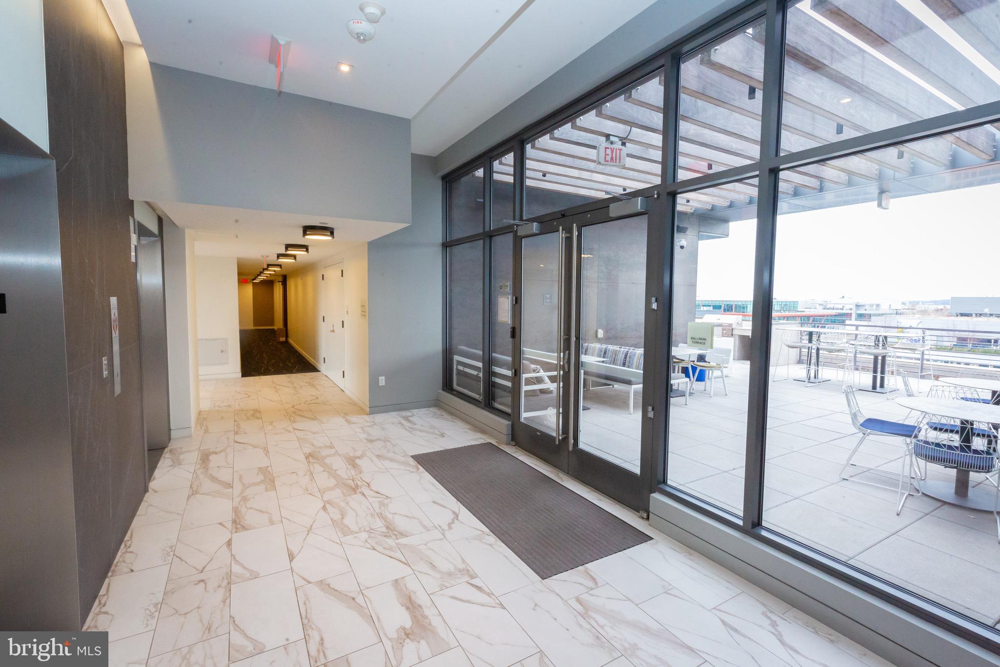 1211 VAN STREET SE TH-1H