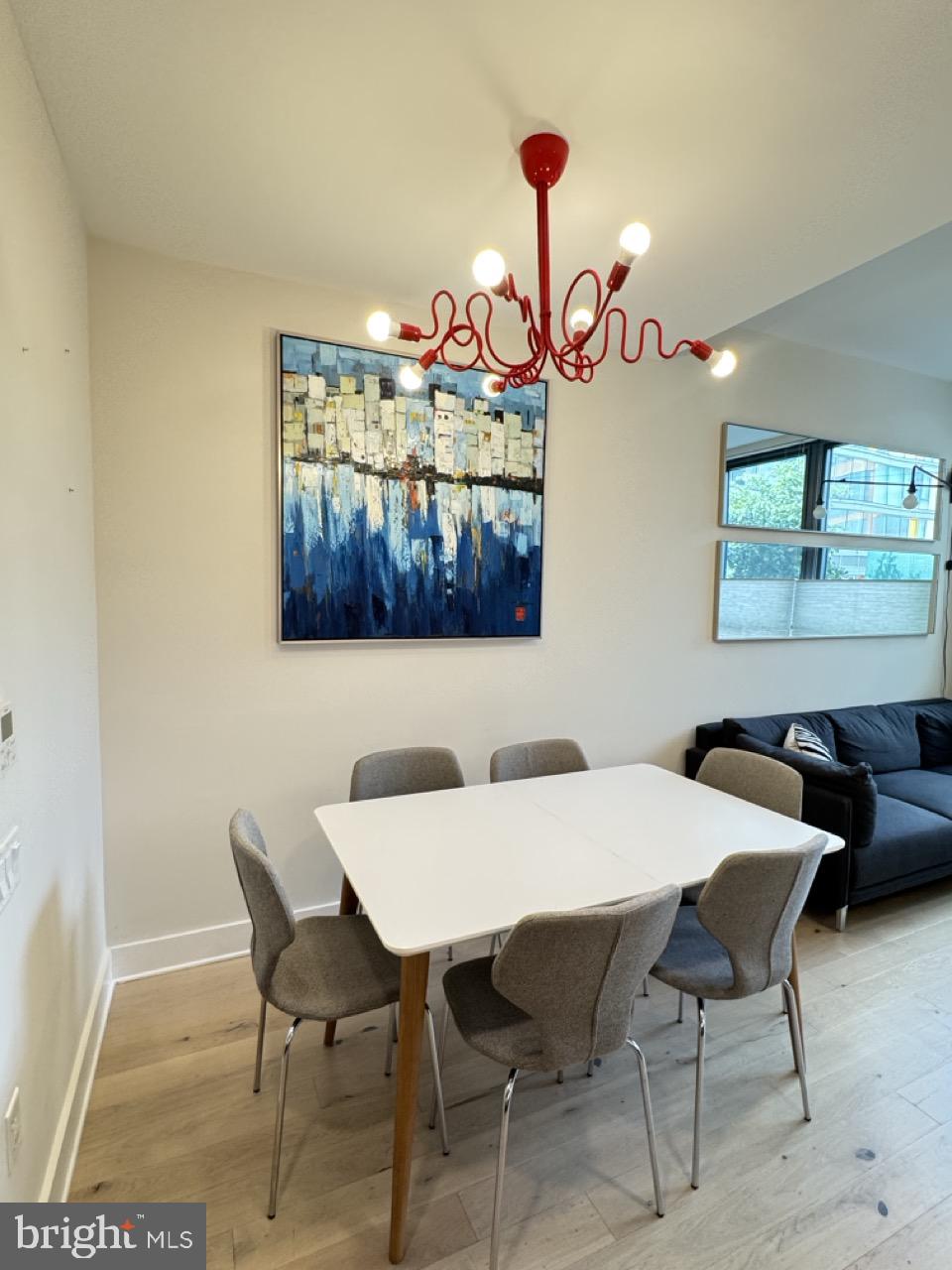 1211 VAN STREET SE TH-1H