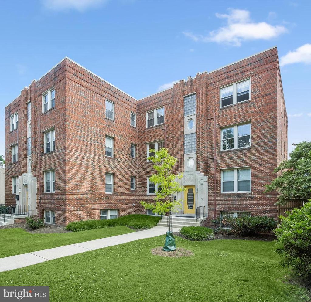 304 ASPEN STREET NW Unit: 204