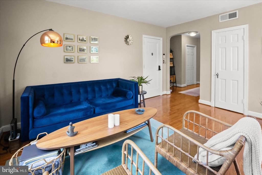304 ASPEN STREET NW Unit: 204