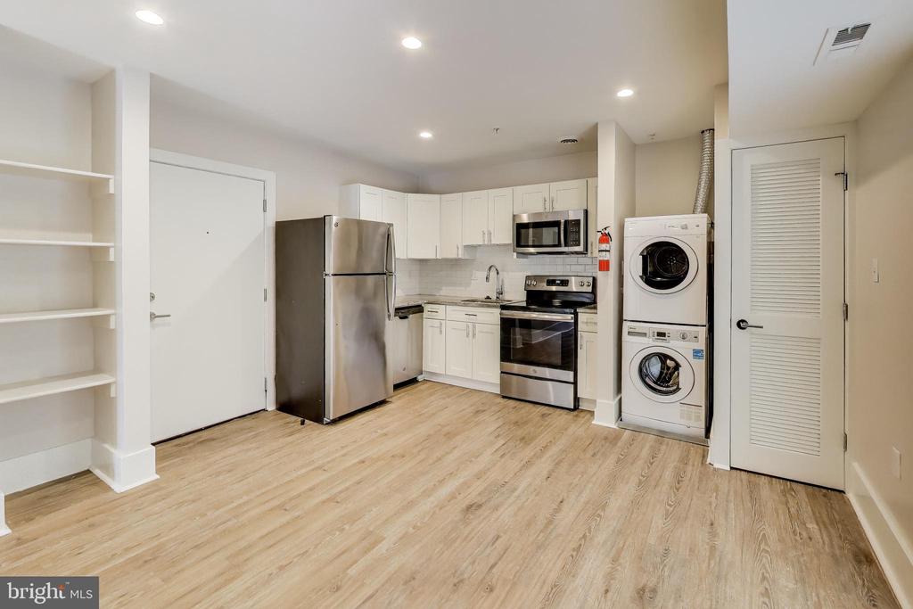 1904 IRVING STREET NE Unit: 102