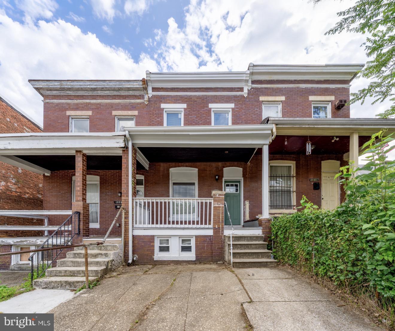 1521 CARSWELL STREET