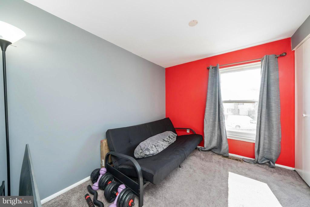 4811 UNDERWOOD COURT