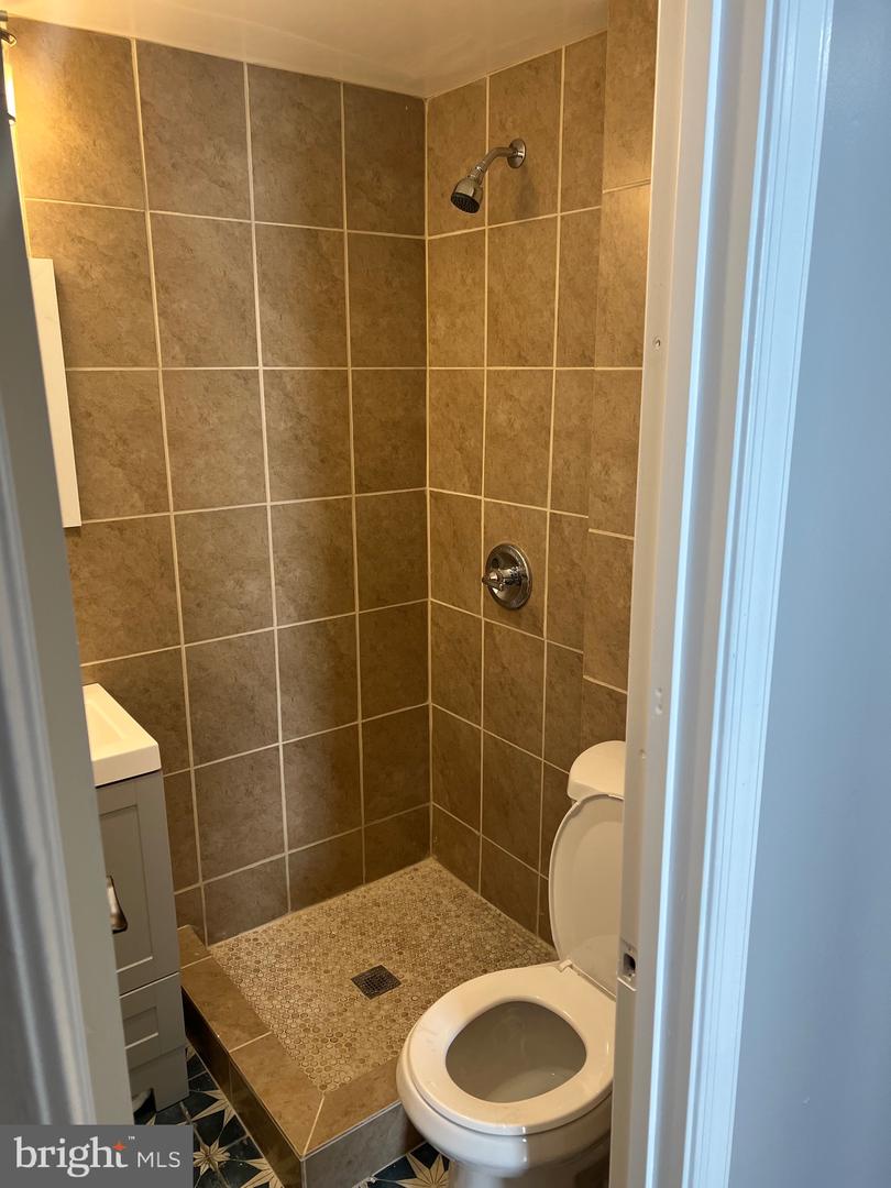 256 MANOR CIRCLE Unit: 101