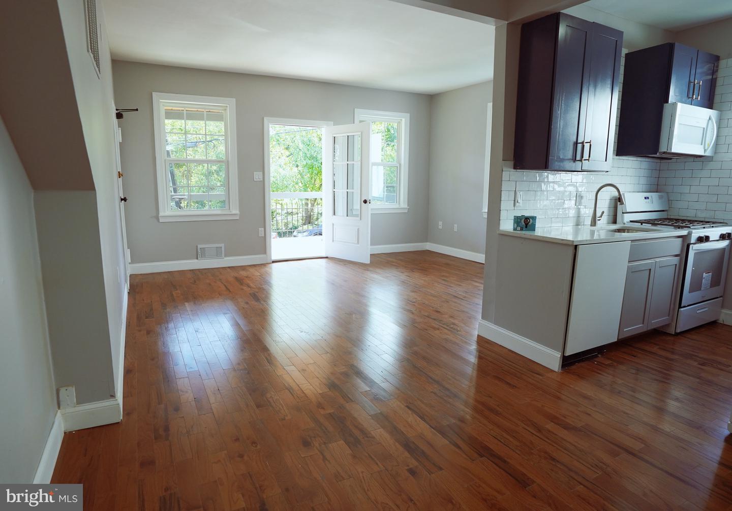256 MANOR CIRCLE Unit: 101