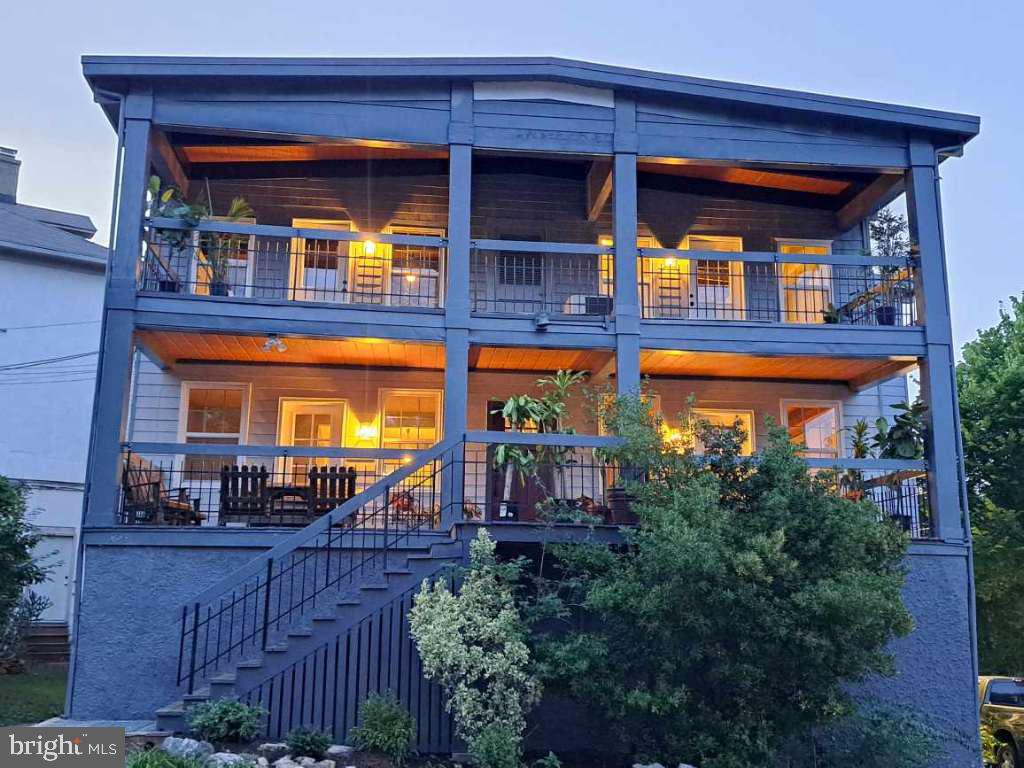 256 MANOR CIRCLE Unit: 101