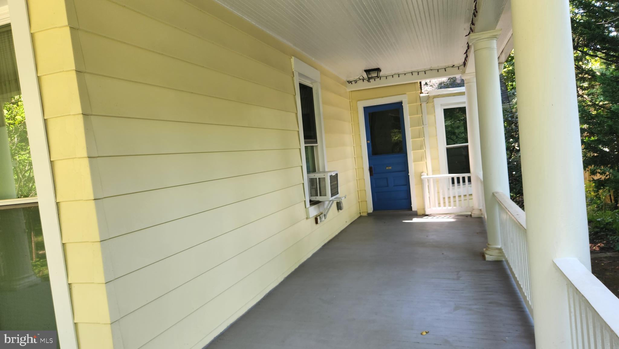 105 GROVE AVENUE