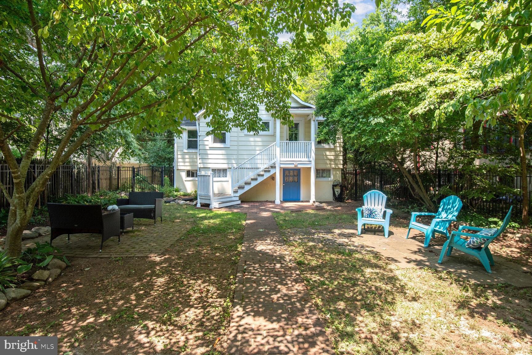 105 GROVE AVENUE