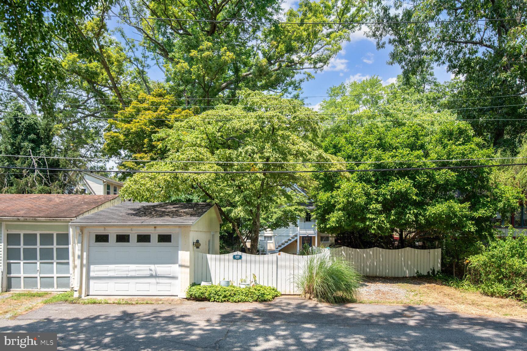 105 GROVE AVENUE