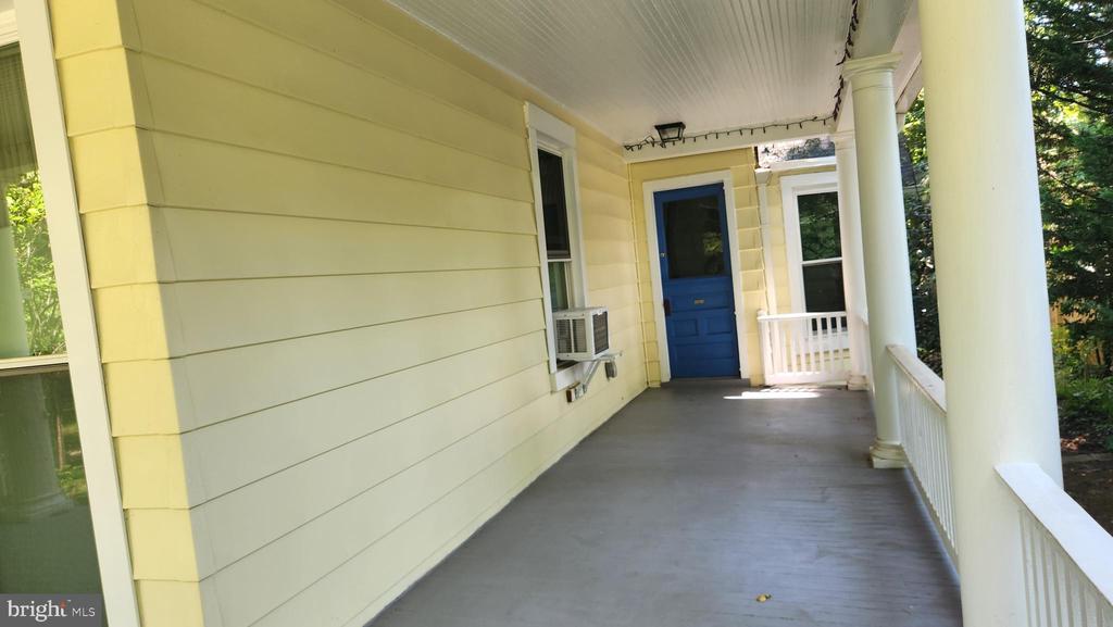 105 GROVE AVENUE