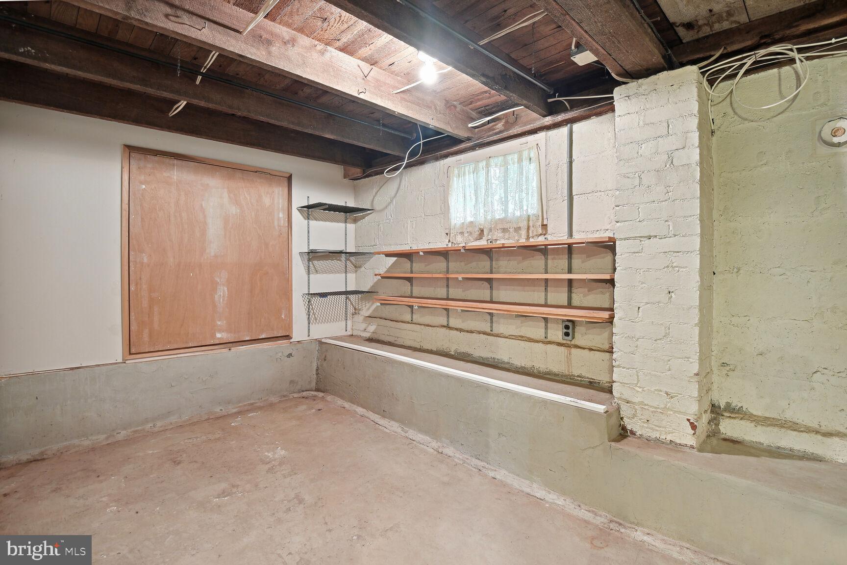 105 GROVE AVENUE