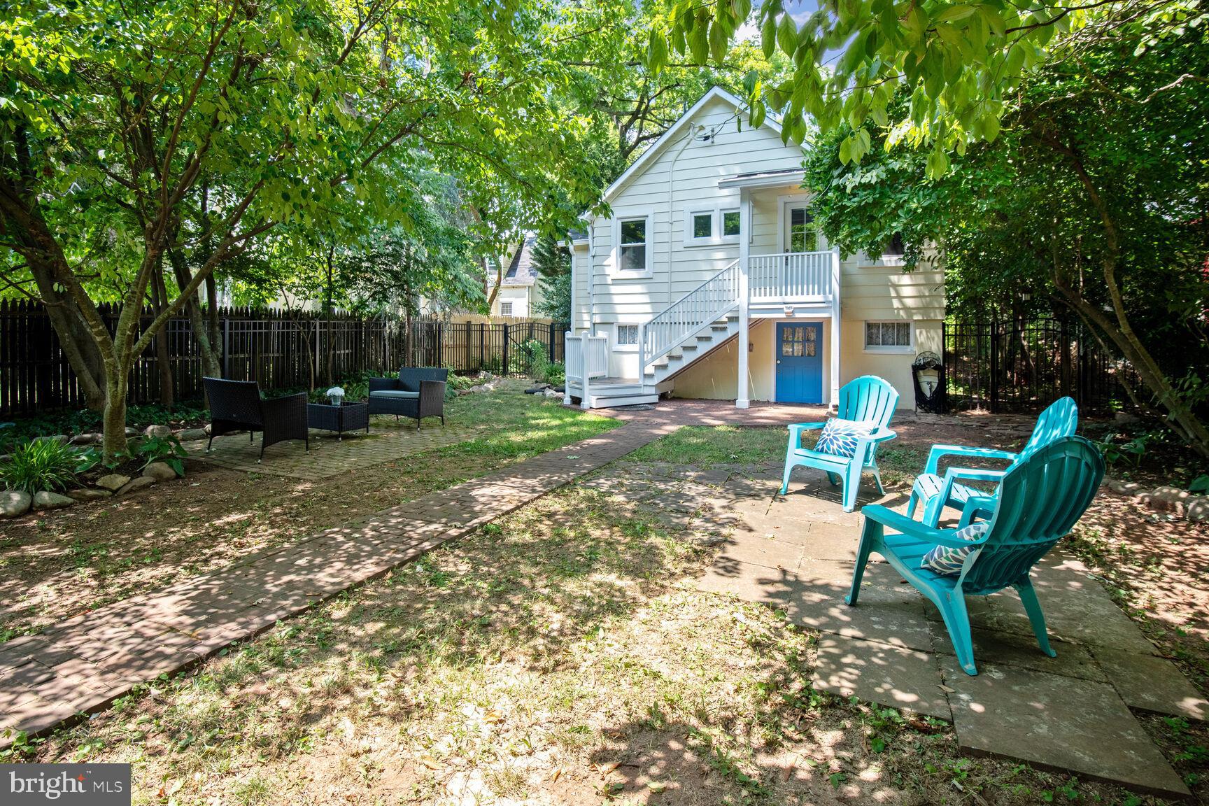 105 GROVE AVENUE