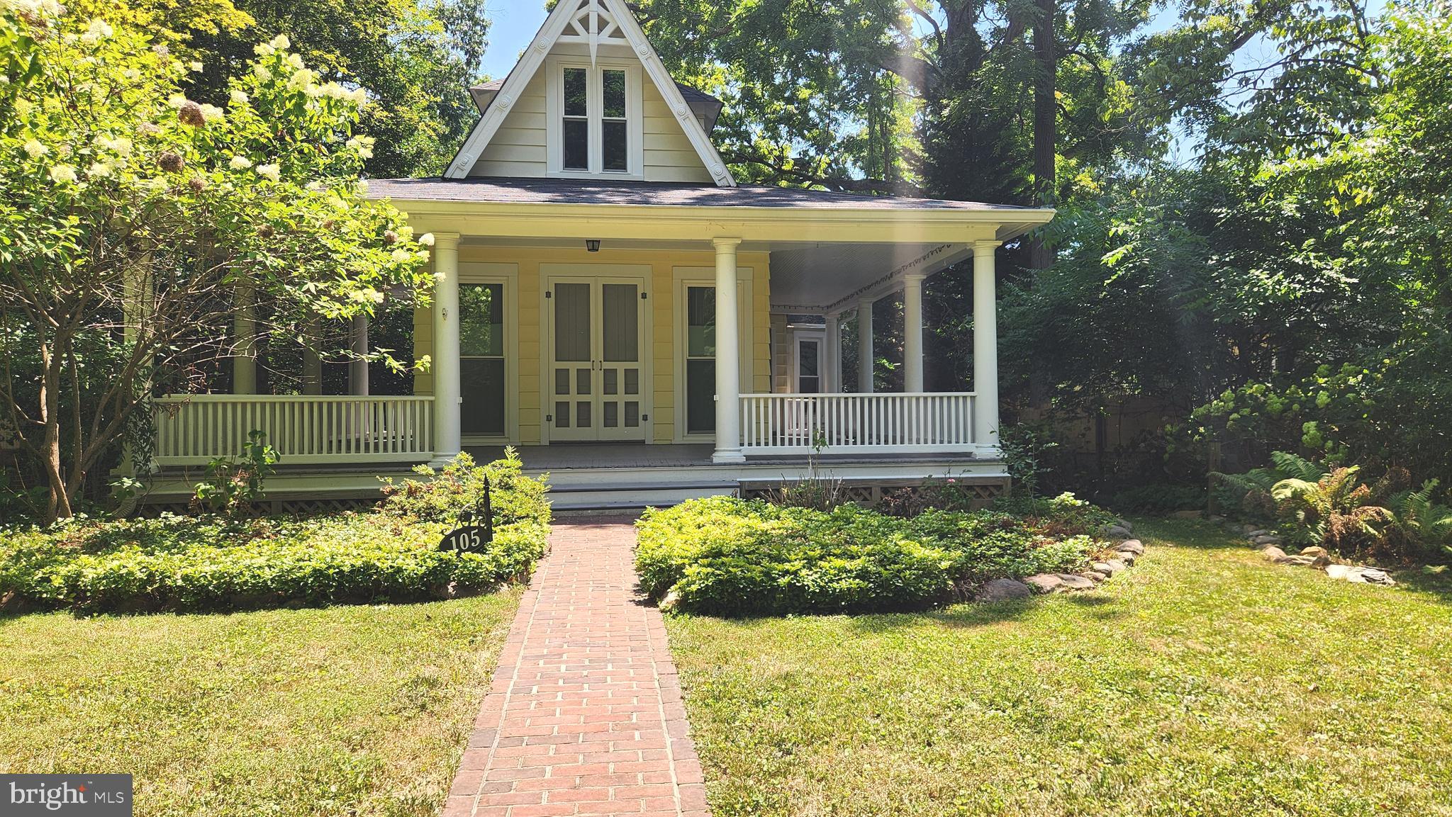 105 GROVE AVENUE