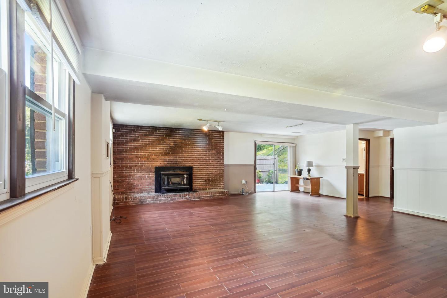 12217 WESTVIEW DRIVE