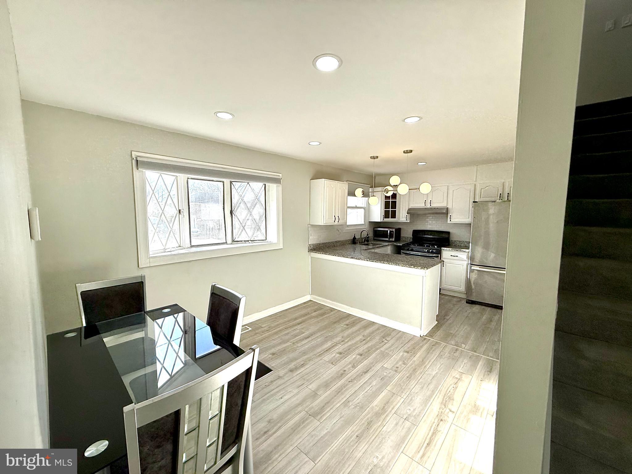 819 CARRINGTON AVENUE