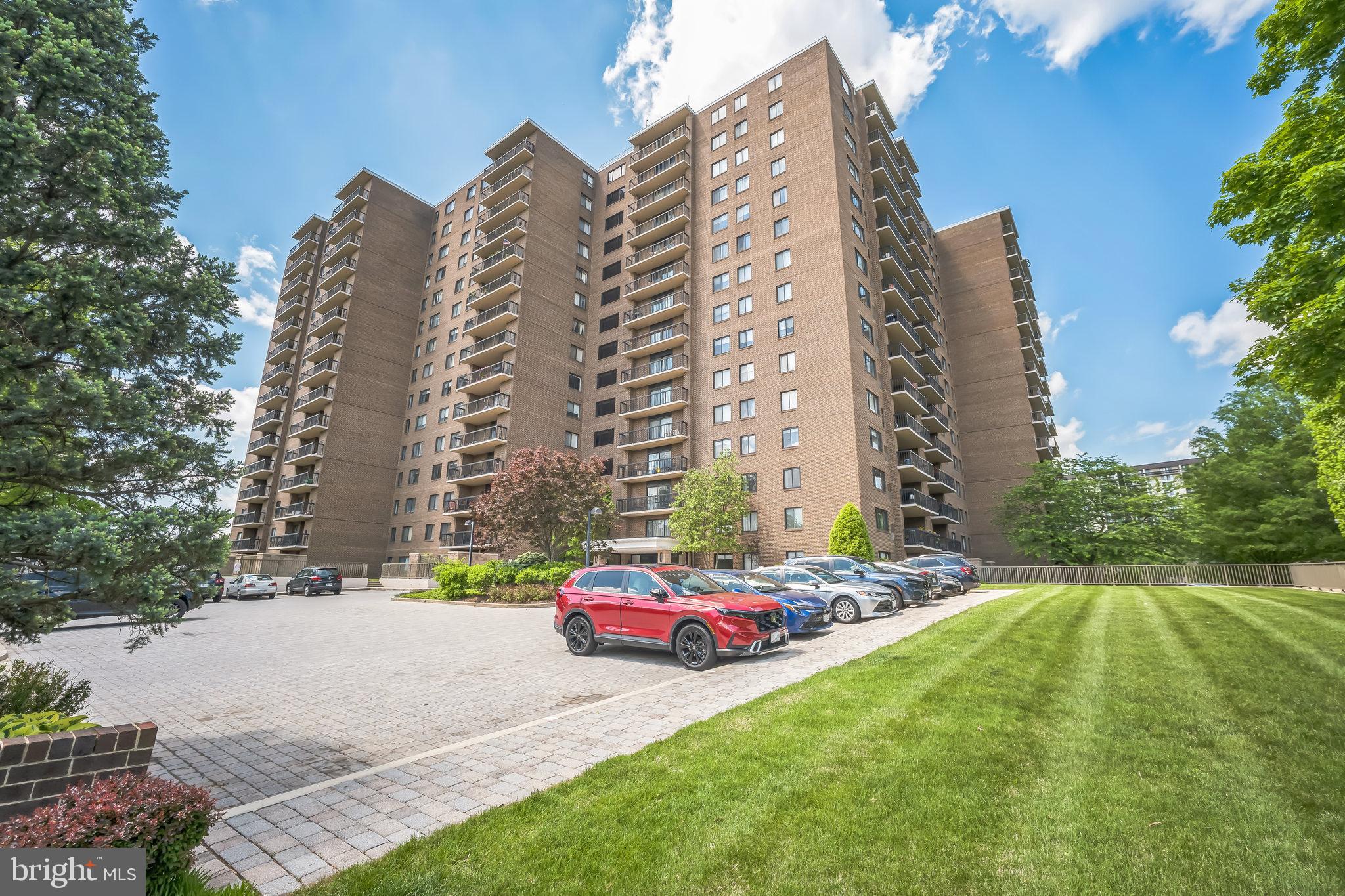 200 N PICKETT STREET 601