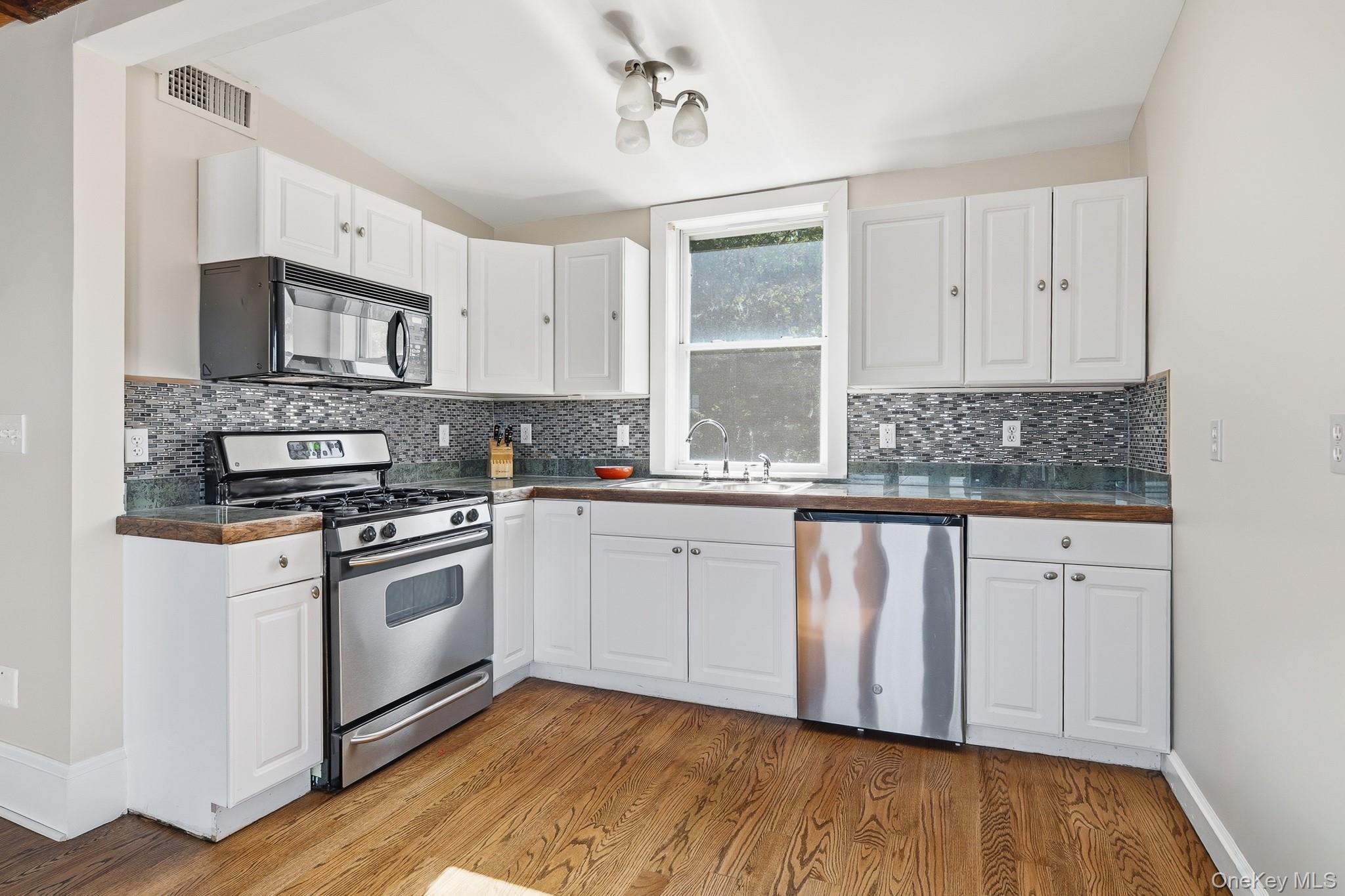 54 N Broadway Unit: 3