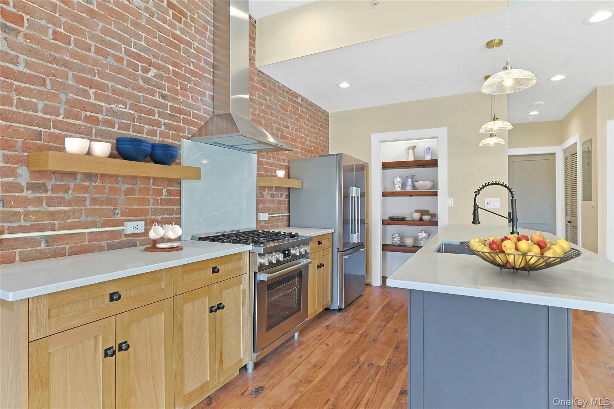 19 Main Street Unit: 3