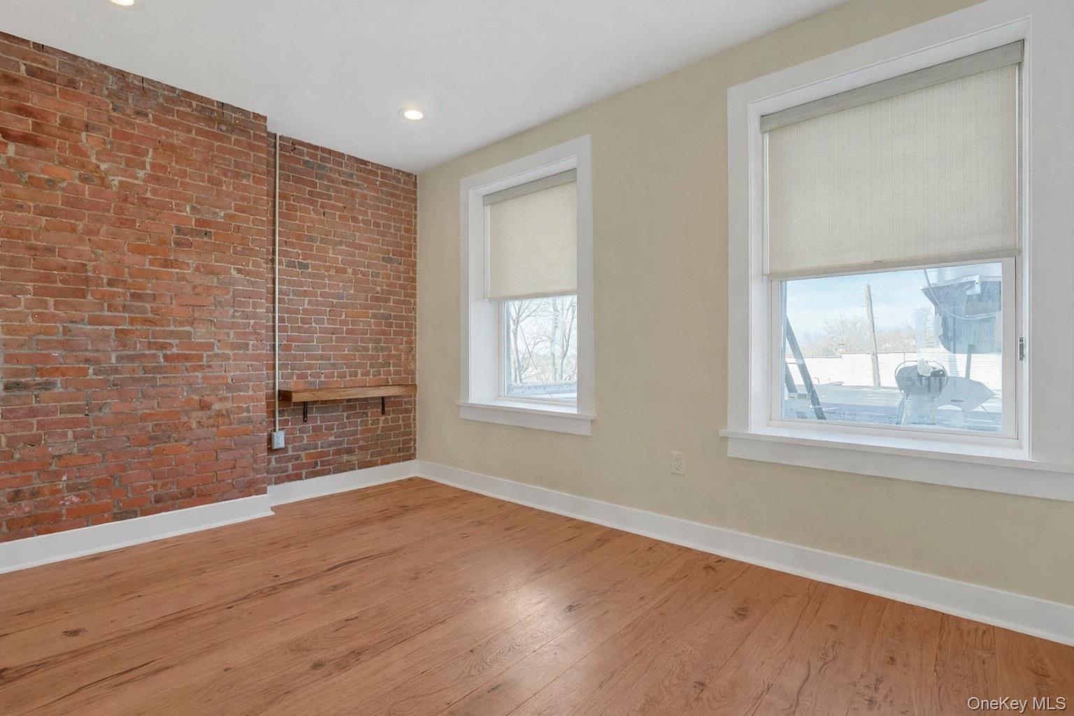 19 Main Street Unit: 2