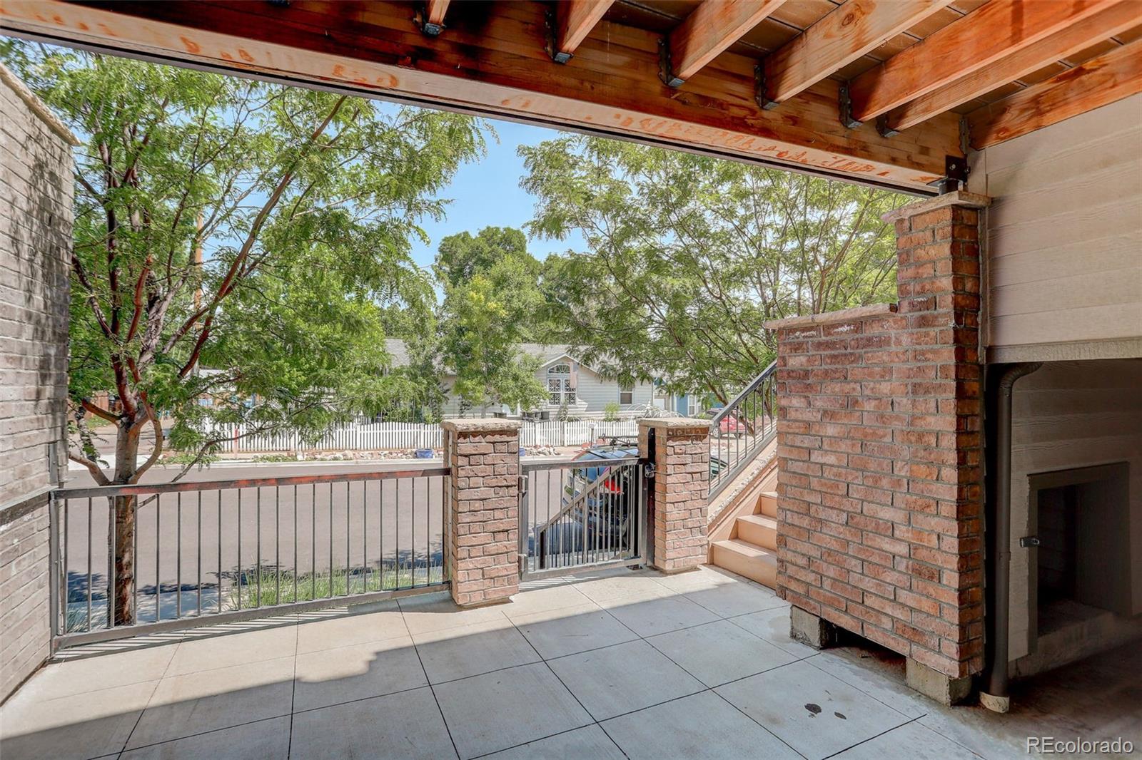 1058 Griffith Street
