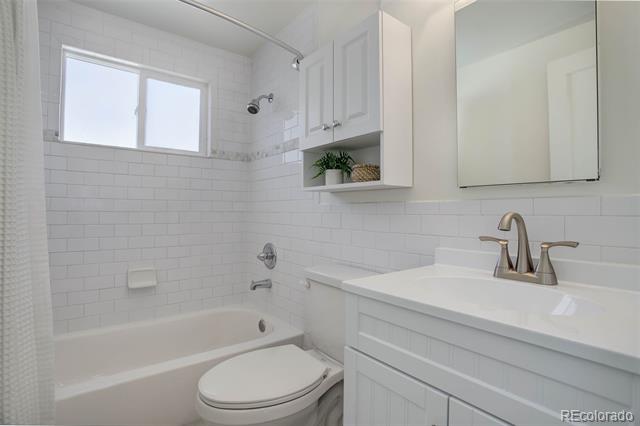 525 W Midway Boulevard