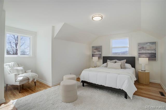525 W Midway Boulevard