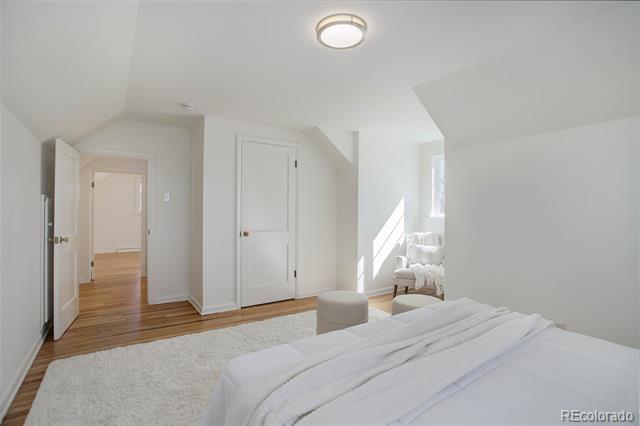 525 W Midway Boulevard