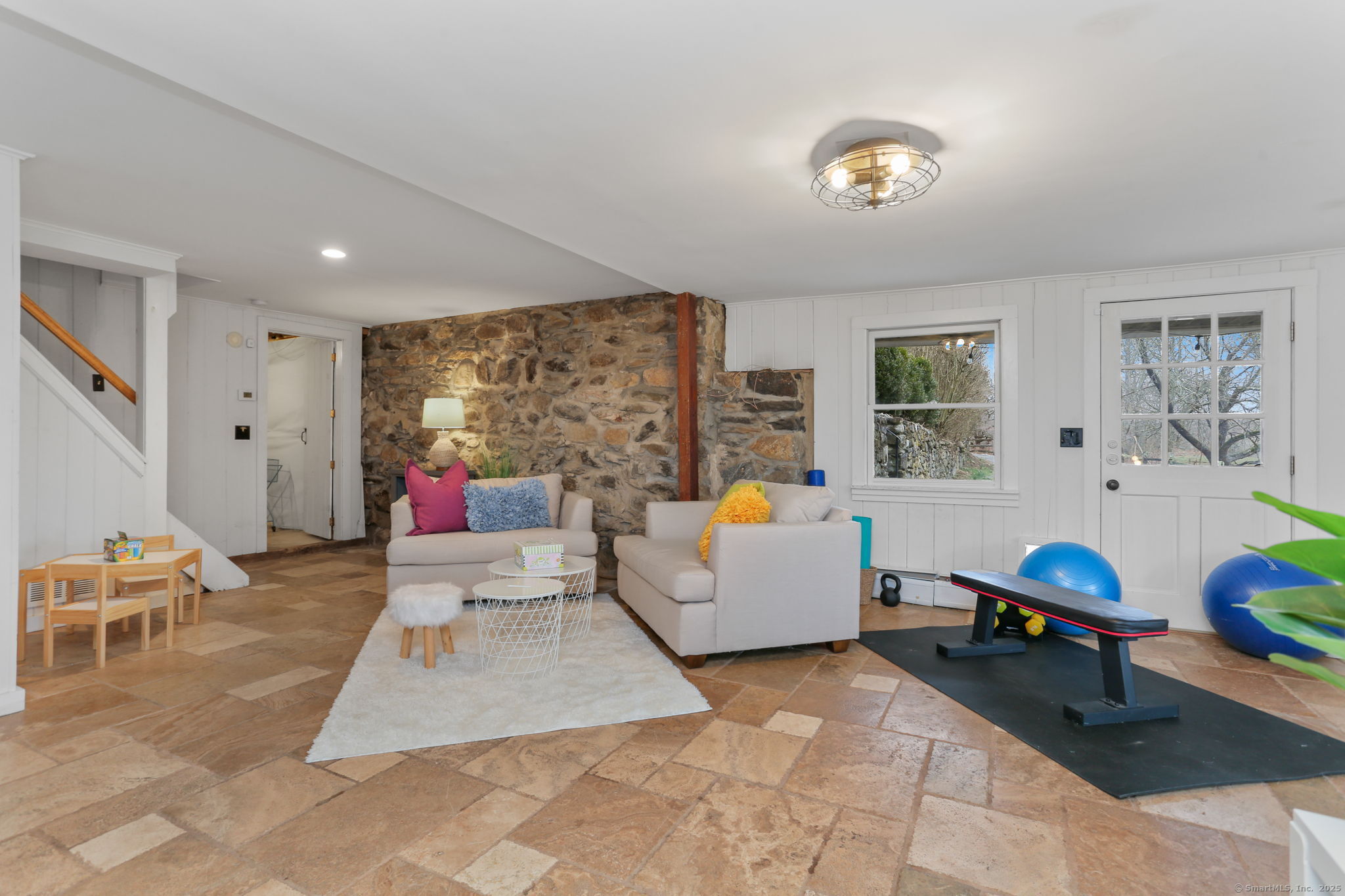 351 Hillside Road