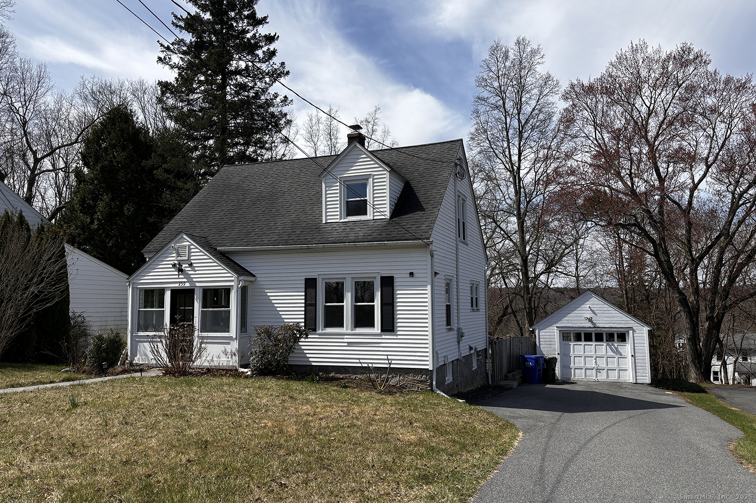 259 White Avenue