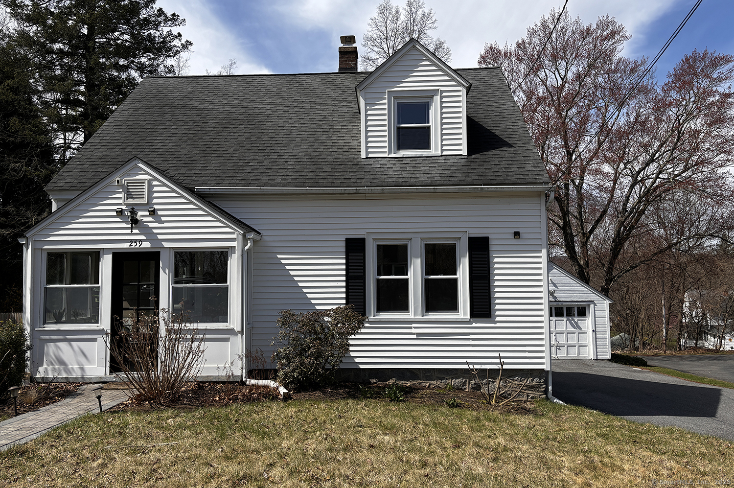 259 White Avenue