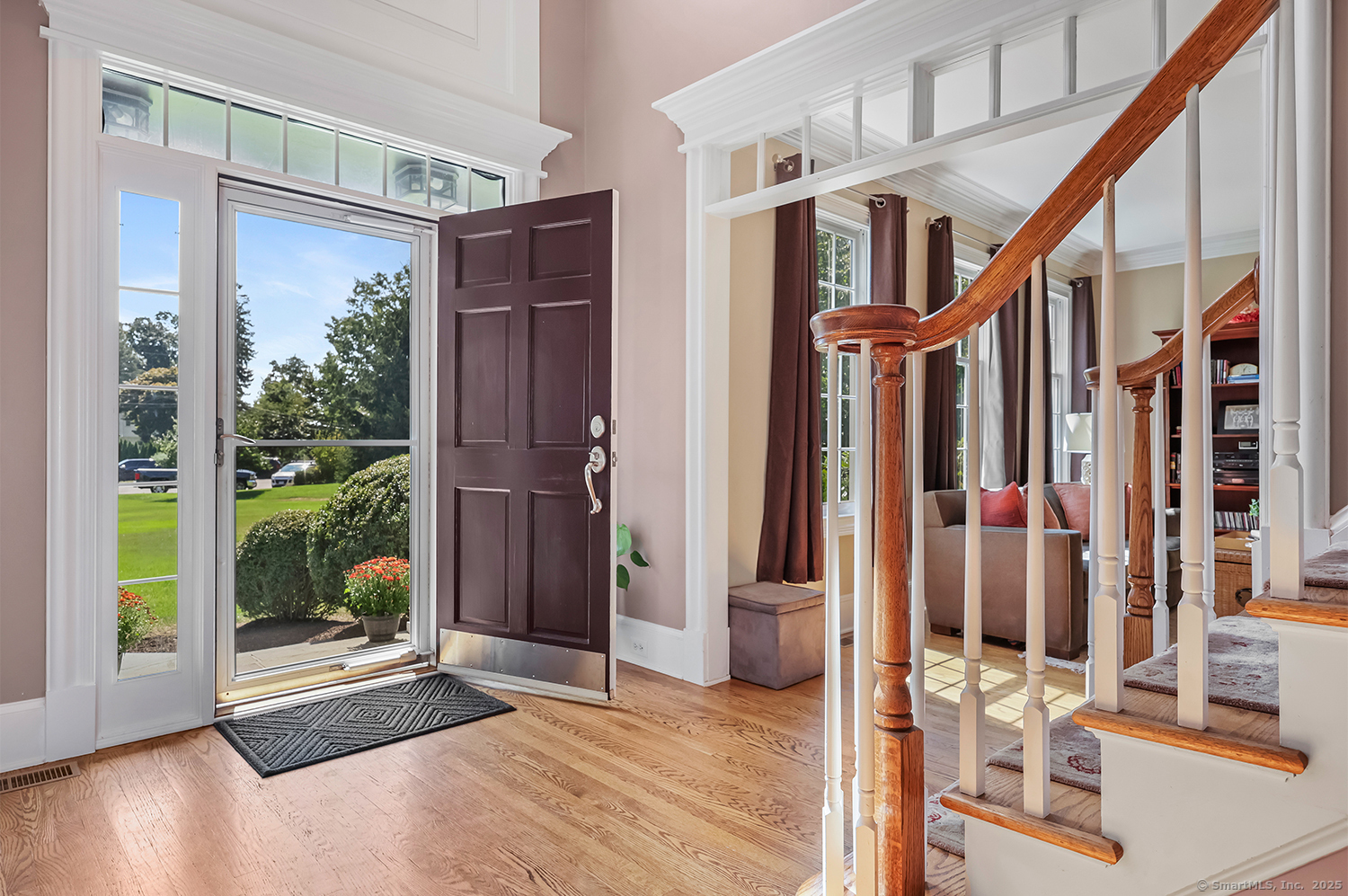 305 South Gate Lane