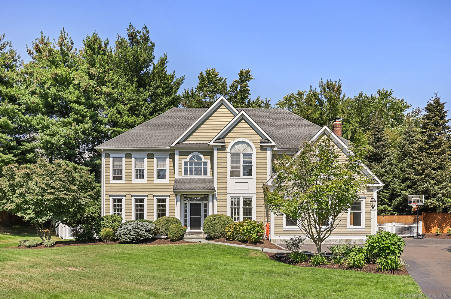 305 South Gate Lane