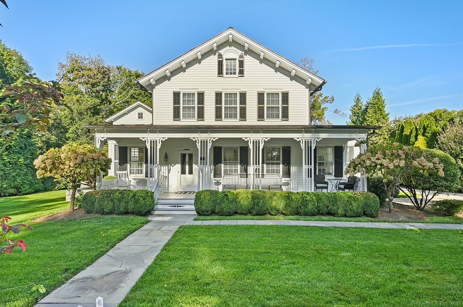 944 Pequot Avenue